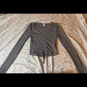 Grey long sleeve crop top